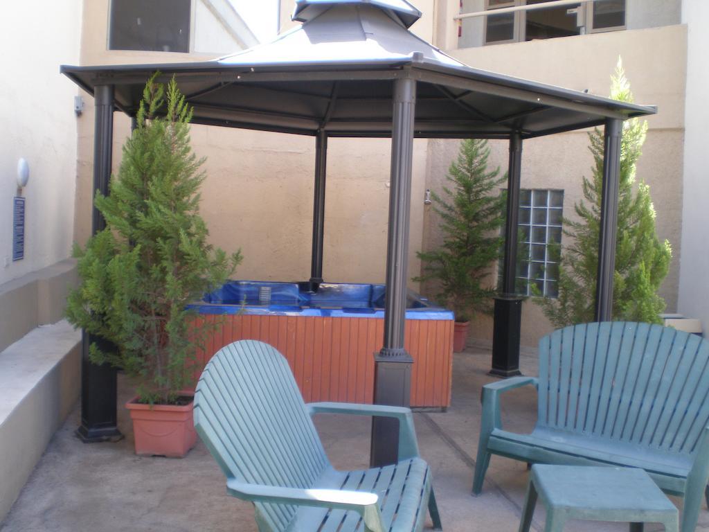American Inn Hotel & Suites Parral Exterior foto